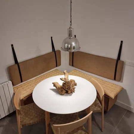 Nines Moderno Y Centrico, En Zona Tranquila Cerca De La Playa *