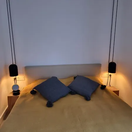 Apartamento Nines Moderno Y Céntrico, En Zona Tranquila Cerca De La Playa *