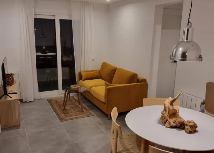 Nines Moderno Y Céntrico, En Zona Tranquila Cerca De La Playa Appartement